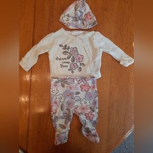 Newborn baby girl 3 piece outfit    D27